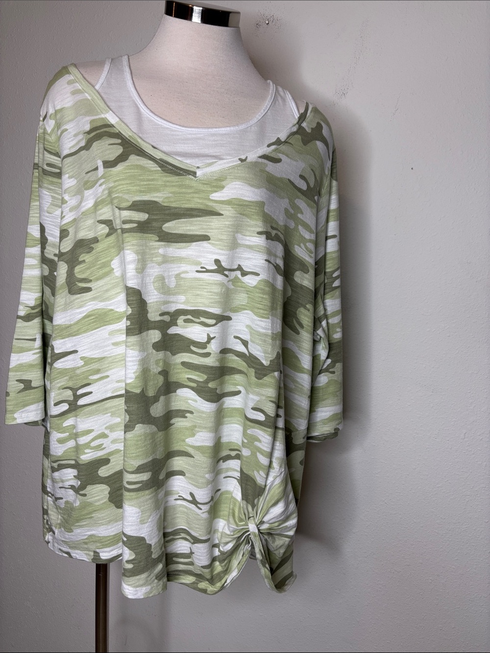 Belle by Kim Gravel Green and White Camo 3/4 Sleeve Top